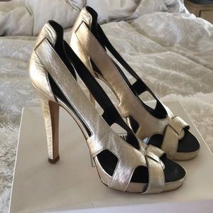 Givenchy gold leather pumps size 38.5